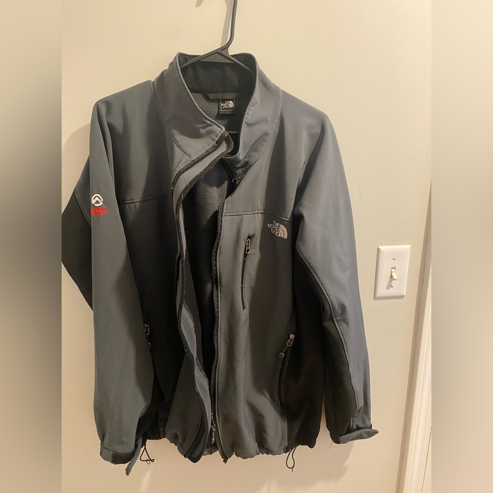 Men’s North Face jacket. Summit Series. Size large. Great condition.